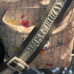 LeSportsac Fifi cute crossbody Artista